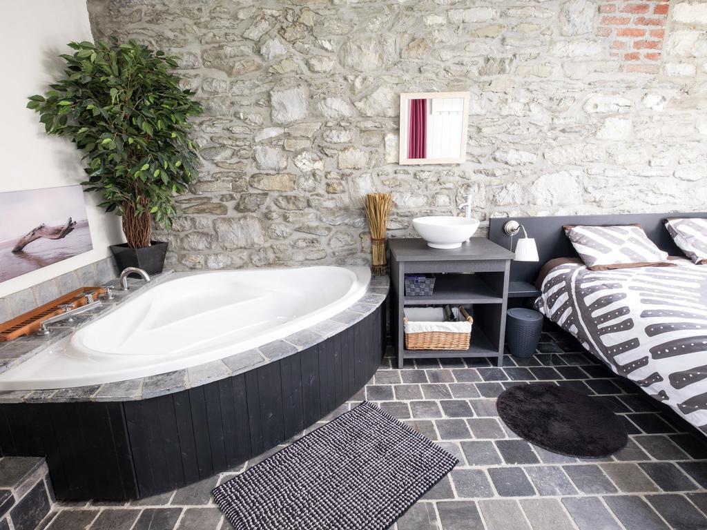 Vila Modern Mansion In Hasti Re Par Del With Pool Hastiere-par-dela Exteriér fotografie